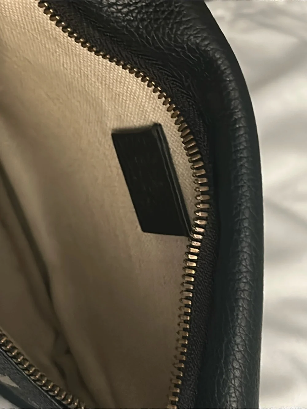 Gucci Black Leather Pouch with Gold-Tone Zipper authentic